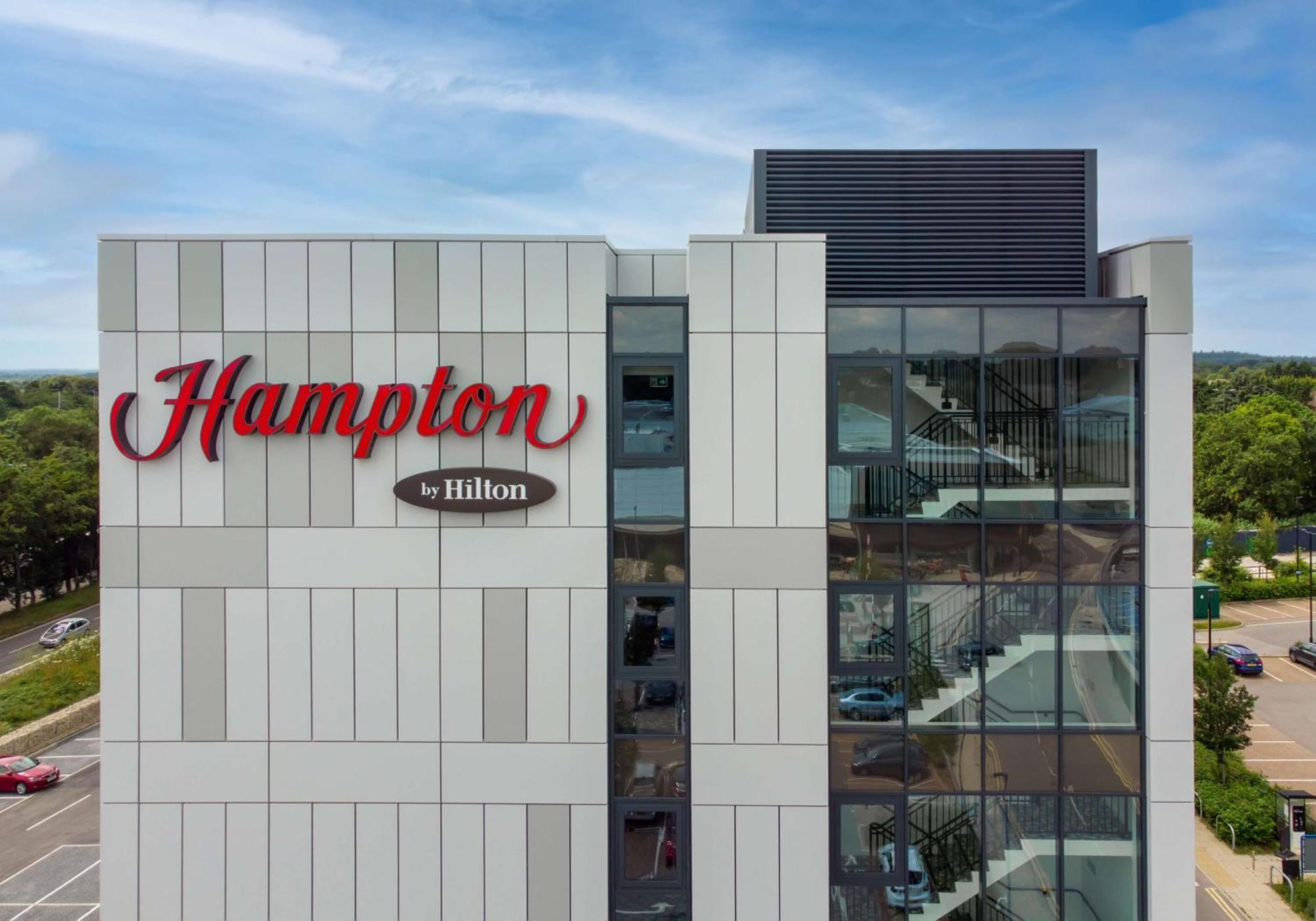 Hampton By Hilton High Wycombe Exterior foto